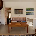 Villa Centrale - Ótima localização no centro de Ubatuba