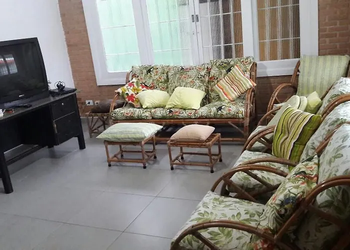 Villa Centrale - Ótima localização no centro de Ubatuba